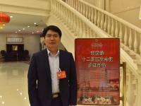 两会期间市教育局局长邓云锋接受采访