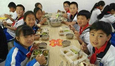2019年青岛中小学校校有食堂 市南已实现全覆盖