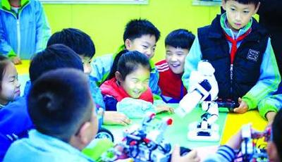 “少年硅谷”机器人实验室落户青岛