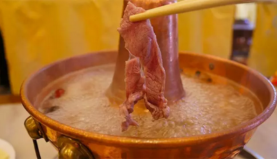 100多家火鍋店過(guò)篩假羊肉 抽檢結(jié)果定期公布