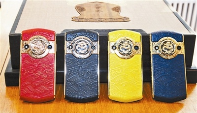 廠商推故宮版手機每部售價19999元 你會買嗎