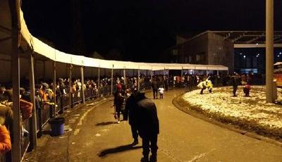 四川一景區(qū)被指上萬人滯留山中 官方：疏散完畢