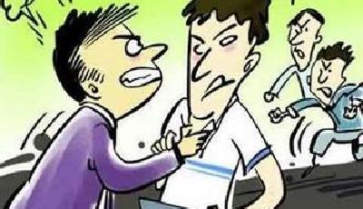 站在路口你做土匪啊 保安玩笑話招來(lái)殺身之禍