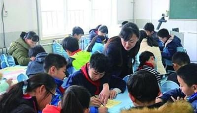 小学语数外课堂教学试水新情境