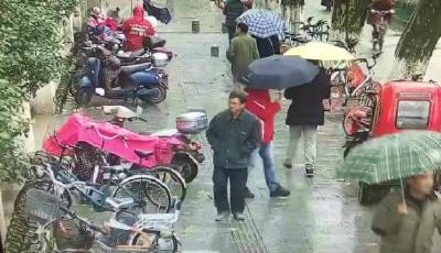 父親失聯十年陸續匯款近40萬續：父子終團聚