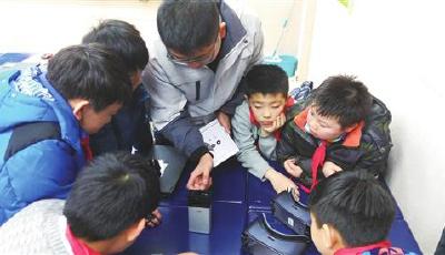 让同学们自己做VR 