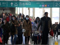 人潮洶涌 青島進入旅游季