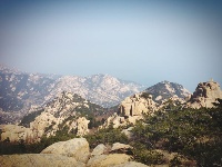藏碧波于巍峣——嶗頂天心池