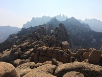 藏碧波于巍峣——嶗頂天心池