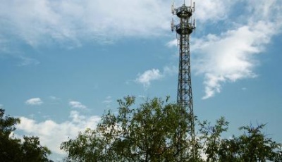 2016年聯通、電信凈利潤均下滑 面臨提速降費等問題