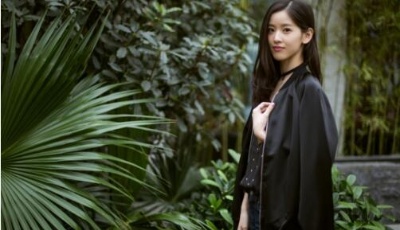 京東開始造服裝 劉強東終于找奶茶妹妹代言