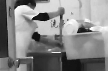 食堂用墩布洗碗？原來是個誤會