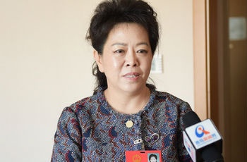 老樓裝電梯急需實施細則 組織居民協(xié)商解決資金難