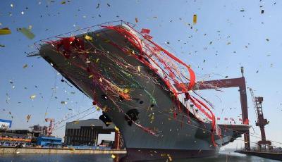 中國第二艘航空母艦出塢下水 系自行研制