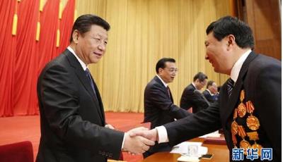 習近平號召“以勞動為榮”：激勵勞動者，托舉中國夢