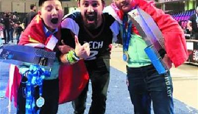 青岛少年称雄机器人世锦赛