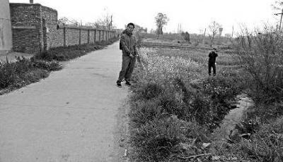 小伙捅死16歲陌生少年 稱殺人是為找死 最恨父親