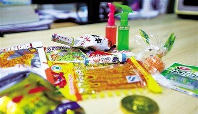 北京下架6100公斤風險“五毛零食”