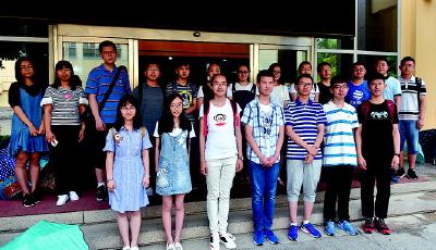 2中11名考生获清华北大“优惠券” 