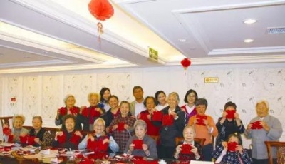 新華錦15年：變革中的探索者