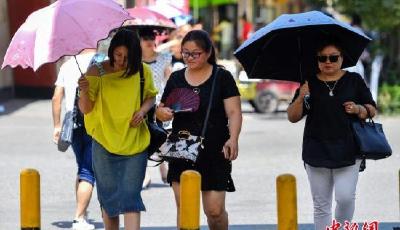 全國大部地區(qū)遭“烤”驗(yàn) 暑熱襲南北方局地超40℃