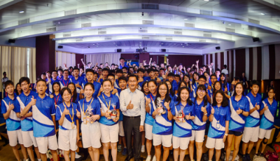 馬化騰對話粵港澳三地青年：AI和互聯網+將大有可為