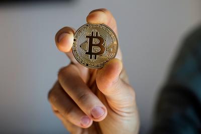 是噱头还是变革？大企业为何都竞相拥抱区块链