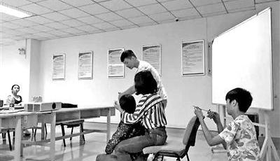 高校開設“網紅學院”學直播技巧 已有19名學生