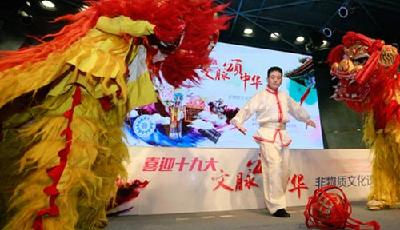 【喜迎十九大?文脈頌中華】讓新媒體與非遺保護良性互動