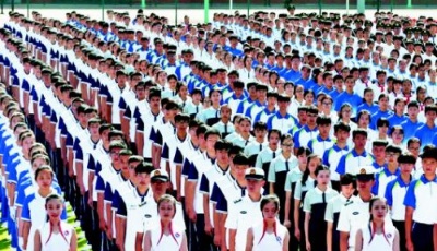 3000学生“靓”出青春大阵仗