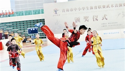 青岛中小学生武术表演赛开赛