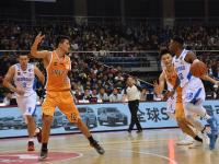 CBA：青島新賽季首個主場不敵山西