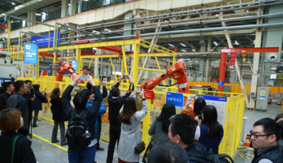 海爾中央空調(diào)互聯(lián)工廠1周年舉行“媒體開放日”