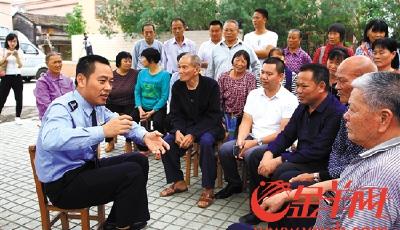 【領航新征程】徐飛：坐在樹下拉家常 分享最真實的十九大