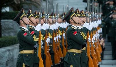 澳門回歸18周年 特區(qū)政府與駐澳部隊(duì)舉行升旗儀式