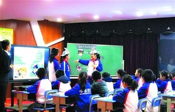 “城里村里学校没两样”