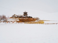 此景只應天上有 雪落鳴沙月牙泉