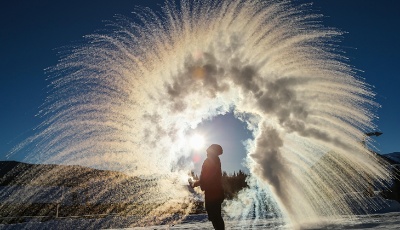 新疆禾木雪鄉(xiāng)：“素顏”待客更相宜