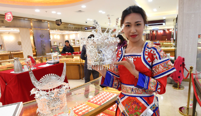 青岛经济职业学校：现代学徒制作品品鉴会举行