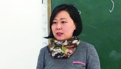 崔金华即墨城西小学救人女教师 我在青岛当老师盼外来娃多受关注和支持