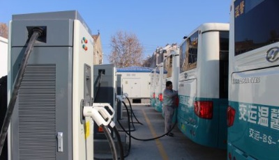 工業穩、網費降——工信部有關負責人回應熱點