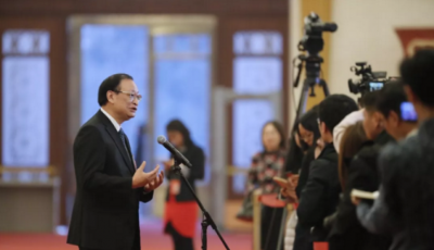 “3點(diǎn)半現(xiàn)象”如何破解？ 教育部長這樣說……