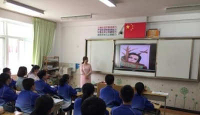 青岛二十四中：每个班级都有三个班主任