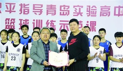 一诺千金 总冠军教练执掌学生军