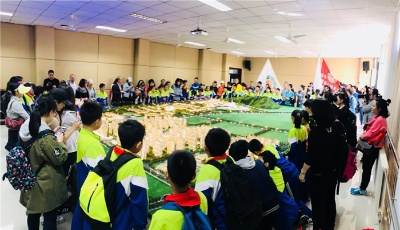 在公益活动中收获爱心和成长 市实验小学五年级五班举行特色研学活动