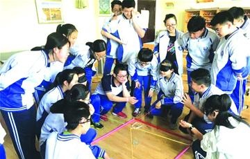 高考生临战重拾“童趣”