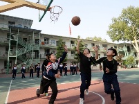 尋找“三點(diǎn)半”難題的破解之道