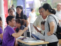 組圖：高校招生咨詢忙