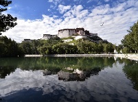 西藏旅游進入高峰