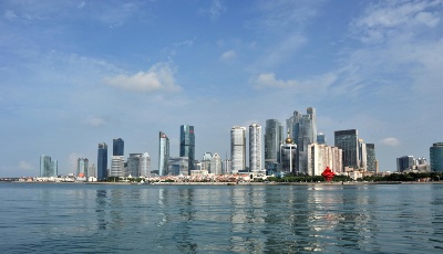 人民網評：堅定正確航向，駛向寬廣天地